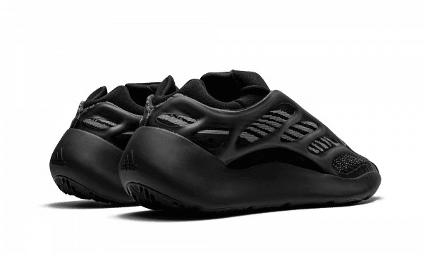 Alternative view of Yeezy 700 V3 Alvah