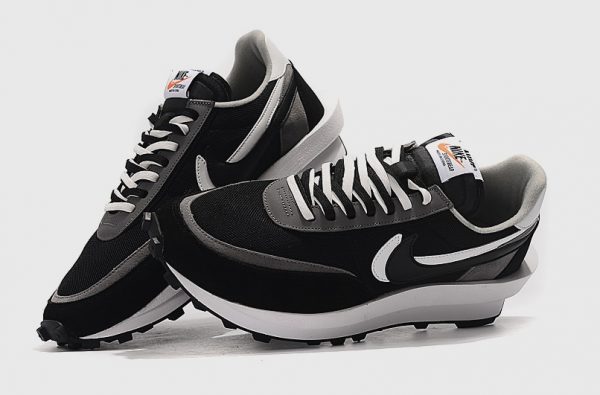 Alternative view of Sacai x Nike LDWaffle “Black/Anthracite”