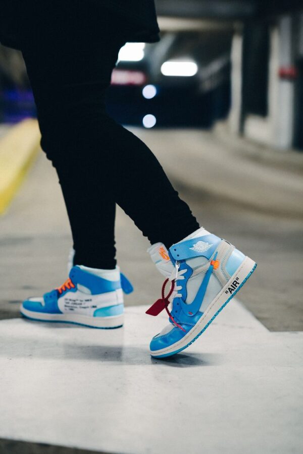 Alternative view of Air Jordan 1 High OG x Off White UNIVERSITY BLUE