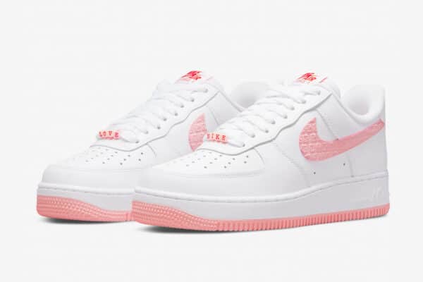 Alternative view of Wmns Nike Air Force 1 Low ‘Valentine’s Day 2022’