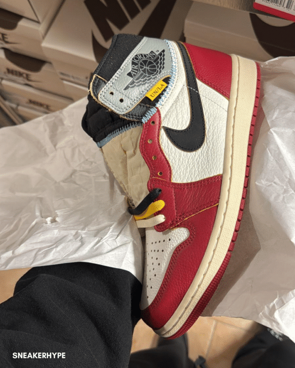 Alternative view of Union LA x Air Jordan 1 High OG SP Chicago/Shadow
