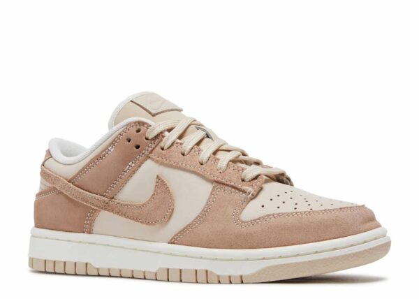 Alternative view of Nike SB Dunk Low Sanddrift