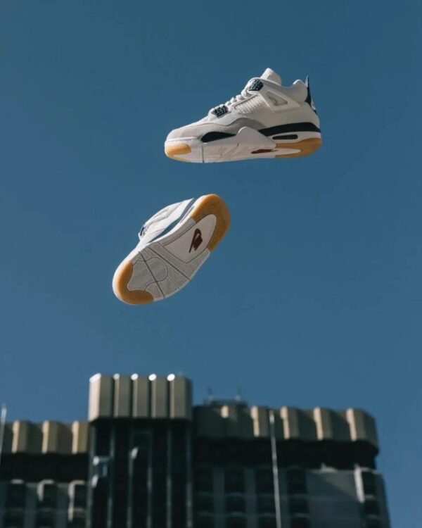 Alternative view of Air Jordan 4 Retro SB Navy